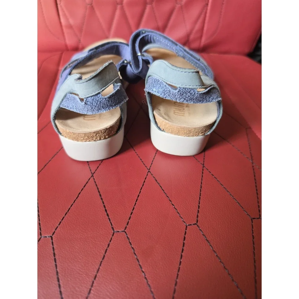 Munro sandals 7.5
